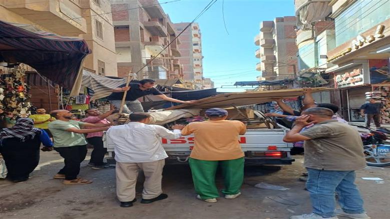 تحرير 254 محضر إزالة إشغالات في حملة مكبرة بمركز ملوي في المنيا