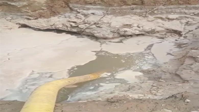 إصلاح كسور خطوط مياه بمحافظات القناة