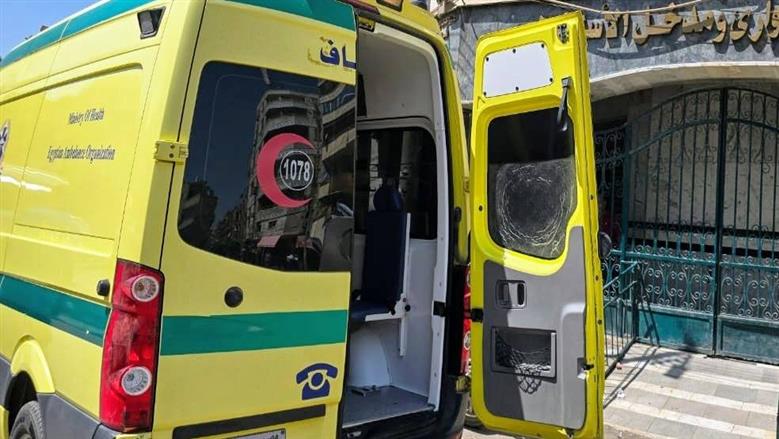 دماء على باب المنزل.. تفاصيل مصرع كهربائي على يد شقيق طليقته في المنصورة