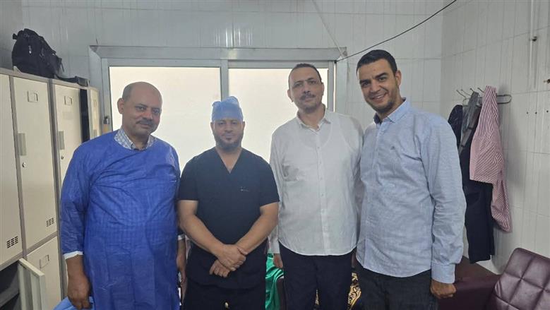 فريق إجراء عمليات الليزر الشرجي بمستشفى أبشواي