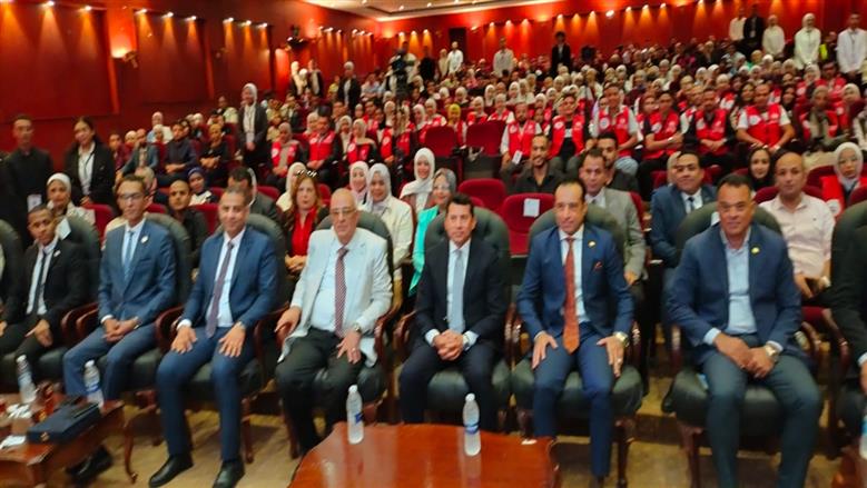 وزير الشباب والرياضة بشبرا 