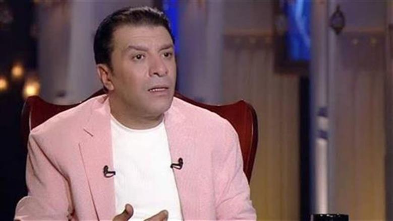 مصطفى كامل يعلن تعرض والدته لأزمة صحية بسبب جرعة أنسولين فاسدة