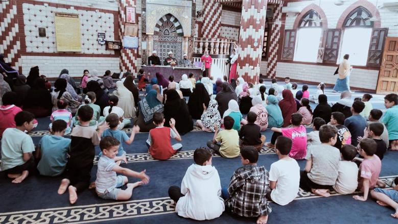 أوقاف الفيوم تكرم الأطفال المشاركين في البرنامج التثقيفي