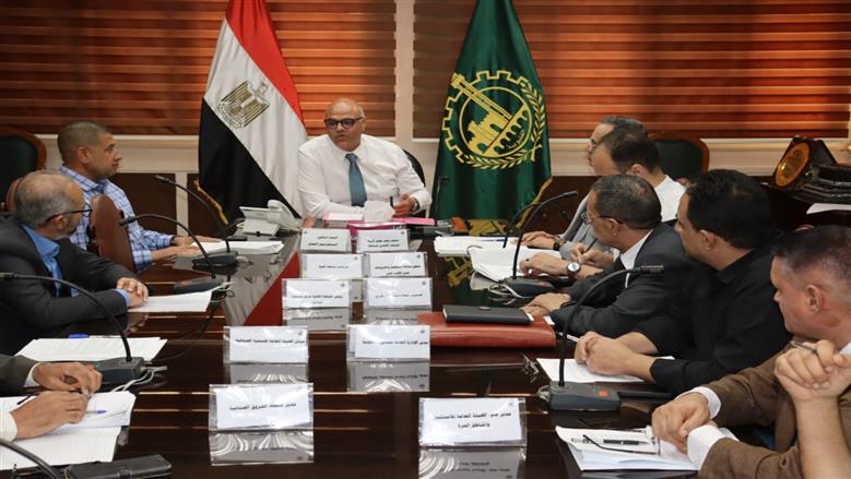 اجتماع محافظ القليوبية