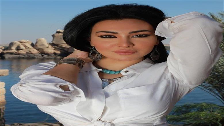 «بقالي كتير سنجل».. ميرهان حسين تكشف مواصفات فتي أحلامها