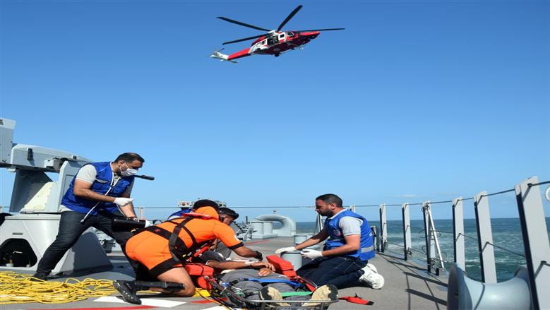 مركز البحث والإنقاذ ينفذ التجربة «مصر 11» لمحاكاة إنقاذ ركاب سفينة بعد اصطدامها بسفينة حاويات