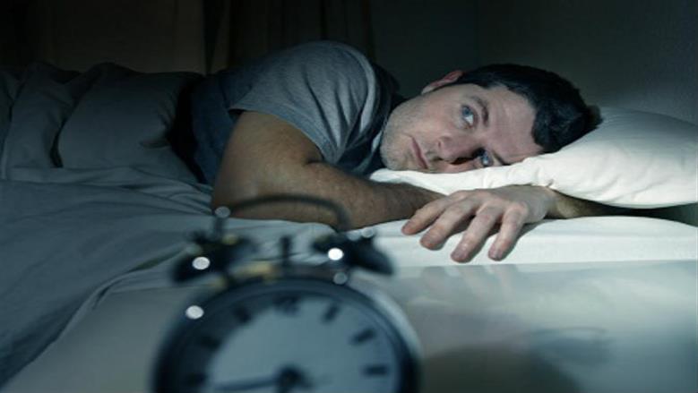 كيف يؤثر نوع الإضاءة في غرفتك على جودة نومك؟ احذر الإصابة بـ5 أمراض 