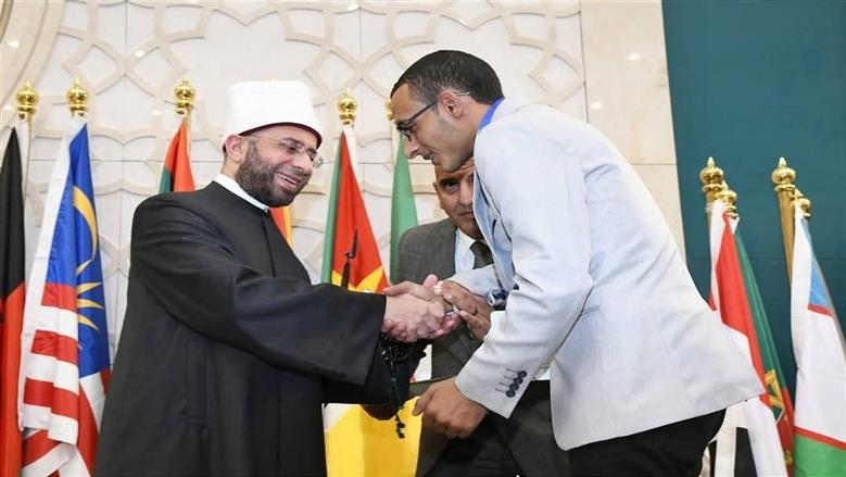 الشيخ صالح تهامي الفائز في مسابقه القرأن الدولية في كازاخستان