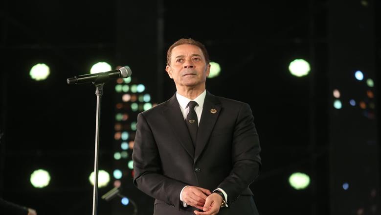 مدحت