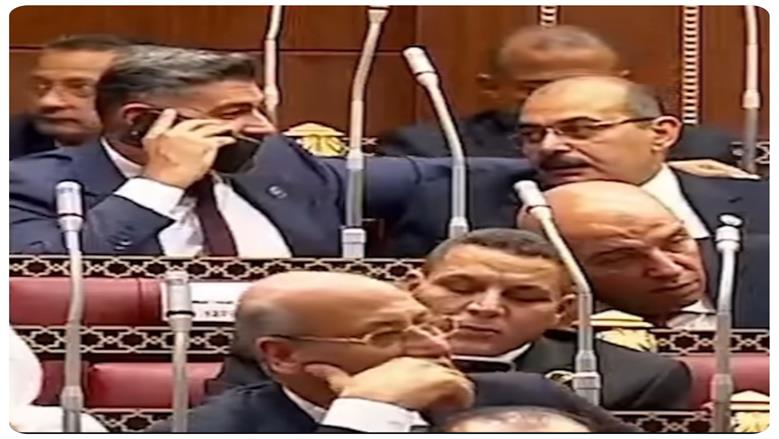 ياسر جلال يحتفل بتواجده في مجلس الشيوخ على طريقة «مرجان أحمد مرجان» (فيديو)