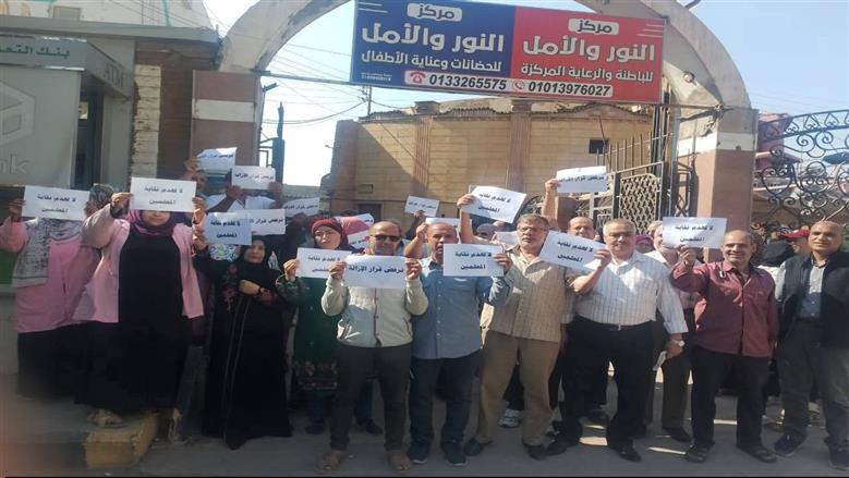 محافظ القليوبية خلال متابعة مشروع ممشي أهل مصر 