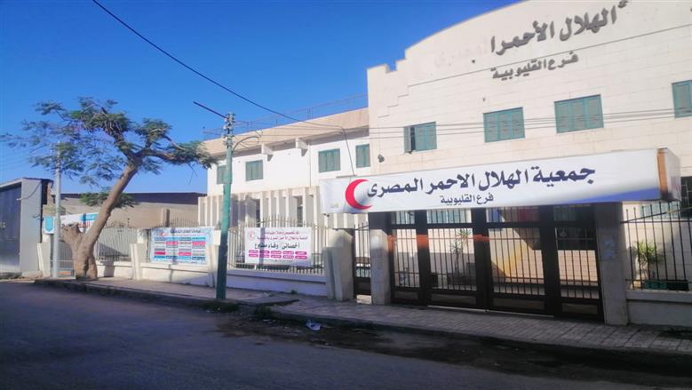 محافظ القليوبية خلال متابعة مشروع ممشي أهل مصر 