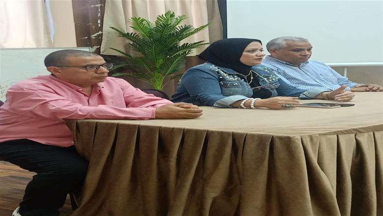 خلال فعاليات لقاء وكيل وزارة التربية والتعليم بمطروح مع مديرية المدارس الابتدائية بمديرية تعليم مطروح