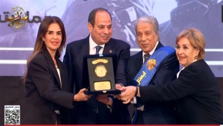 كرم الرئيس السيسي عدد من أبطال حرب أكتوبر