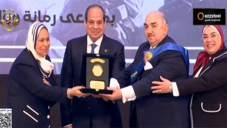 كرم الرئيس السيسي عدد من أبطال حرب أكتوبر