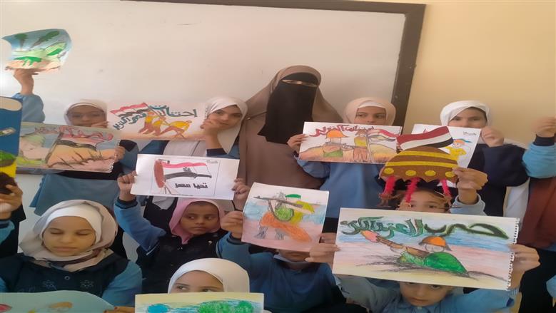 احدى ورش الأعمال الفنية لطلاب الأزهر بمطروح عن بطولات حرب 6 أكتوبر