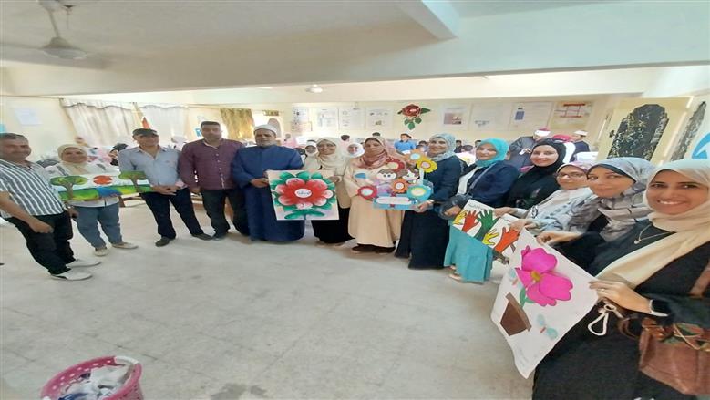 خلال فعاليات معرض الأنشطة الفنية لطلاب الأزهر الشريف بحضور رئيس منطقة مطروح الأزهرية بمعهد مطروح الازهرى