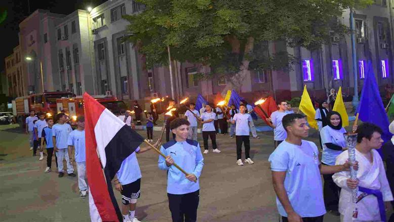 ايقاد شعلة النصر بالسويس