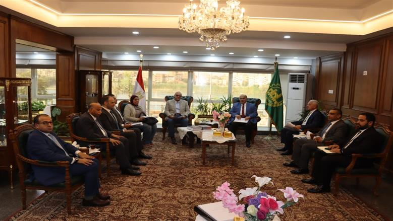 اجتماع محافظ القليوبية