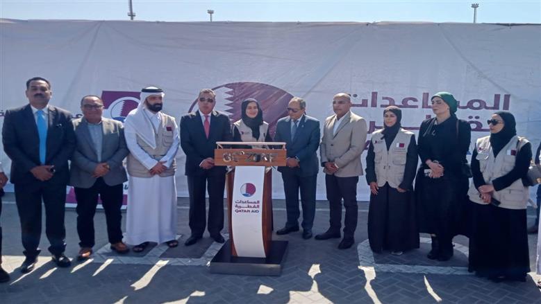 استقبال سفينة مساعدات لاهالى غزة