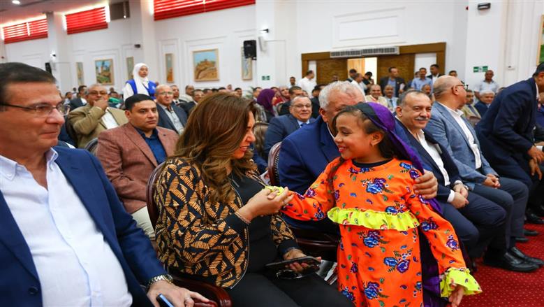 جولة وزيرا الزراعة والتنمية المحلية