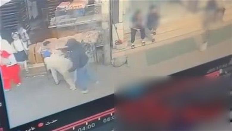 ضبط شخص بالفيوم بعد تعديه على طفلة أثناء شرائها من أحد المحال وتبين معاناته من اضطرابات نفسية