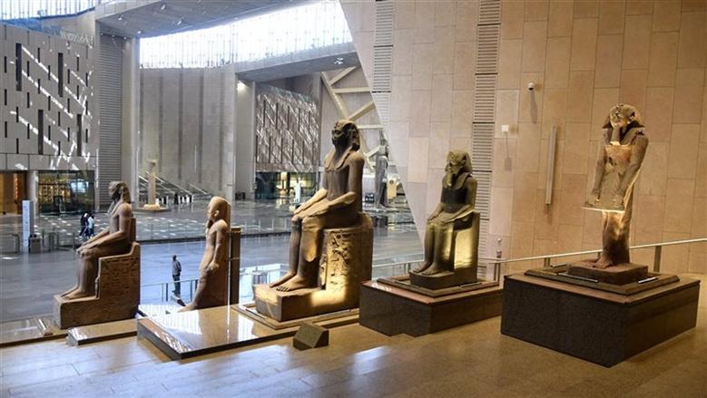 سر بقاء مومياء توت عنخ آمون في الأقصر.. عرض مقتنيات الملك الذهبي بالمتحف المصري الكبير