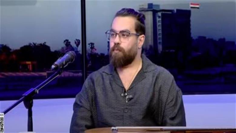 علي رؤوف مغني “بشحت بالجيتار”