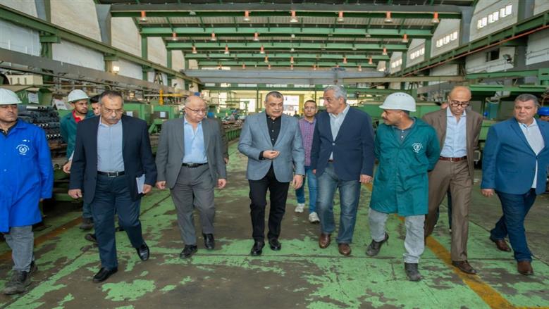 وزير الإنتاج الحربي يجري مرور مفاجئ لشركة حلوان للصناعات الهندسية