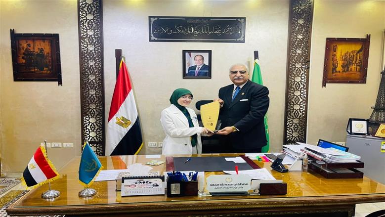 تكريم ابنتا القليوبية الفائزتين بتحدي القراءة 