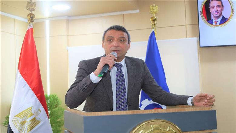 محافظ السويس يشهد ندوة تثقيفية حول مكافحة الفساد 