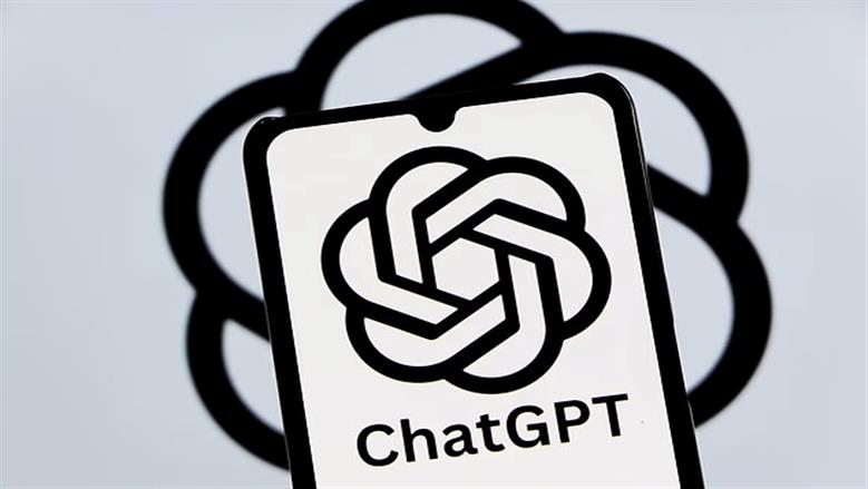 نصف مليون مستخدم لـChatGPT يعانون الهوس والذهان والأفكار الانتحارية.. OpenAI تحذر