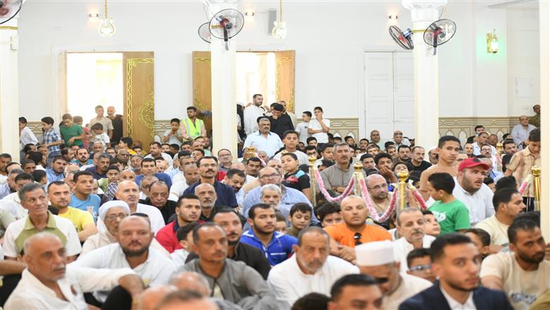 محافظ الدقهلية يفتتح أعمال تطوير مسجد القعقاع بن عمرو.. ويؤدي صلاة الجمعة