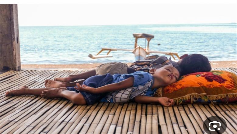  10حقائق غريبة عن عادات النوم حول العالم.. بينها قيلولة في المكاتب