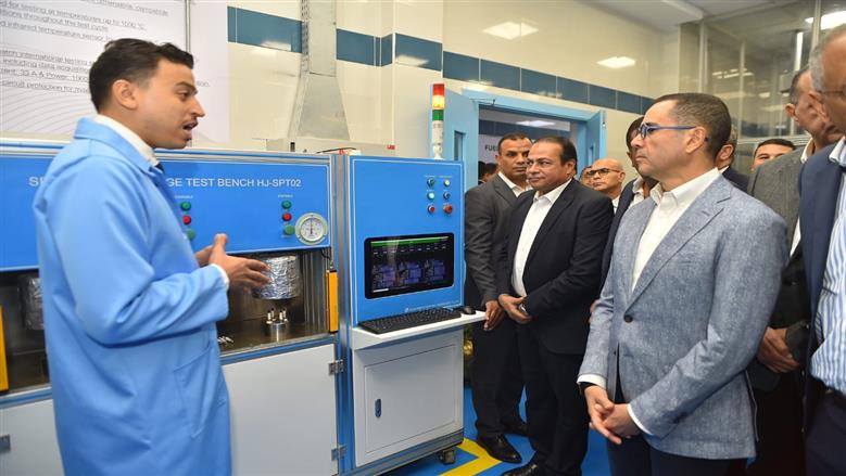إعلان| وزير الاستثمار والتجارة الخارجية يفتتح المرحلة الثانية من المعامل الصناعية المركزية بميناء العين السخنة
