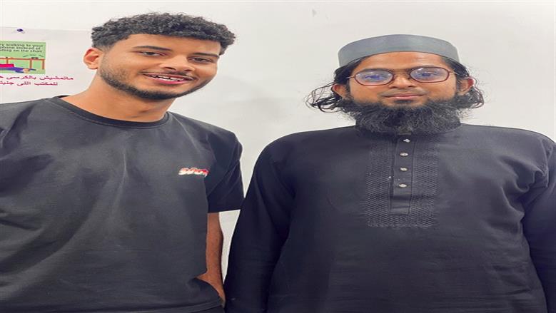 محمد وليد وأحد أصدقائه
