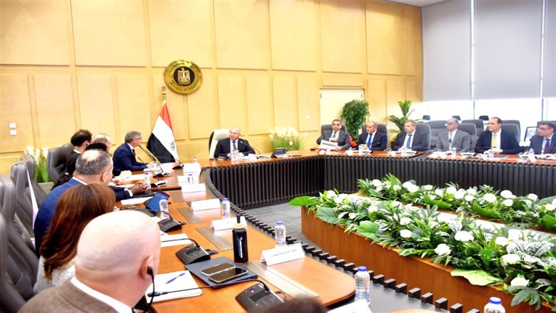  كامل الوزير يلتقي وفدا من البنك الدولي لمتابعة مشروعات النقل والصناعة