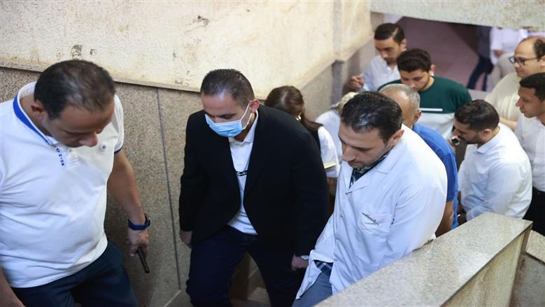 نائب وزير الصحة يجري جولة مفاجئة على مستشفيي بسيون المركزي والحميات بالغربية