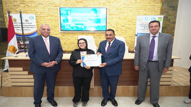 محافظ مطروح يشهد توقيع بروتوكول تعاون بين جامعة مطروح ومركز بحوث الصحراء في التنمية والابحاث