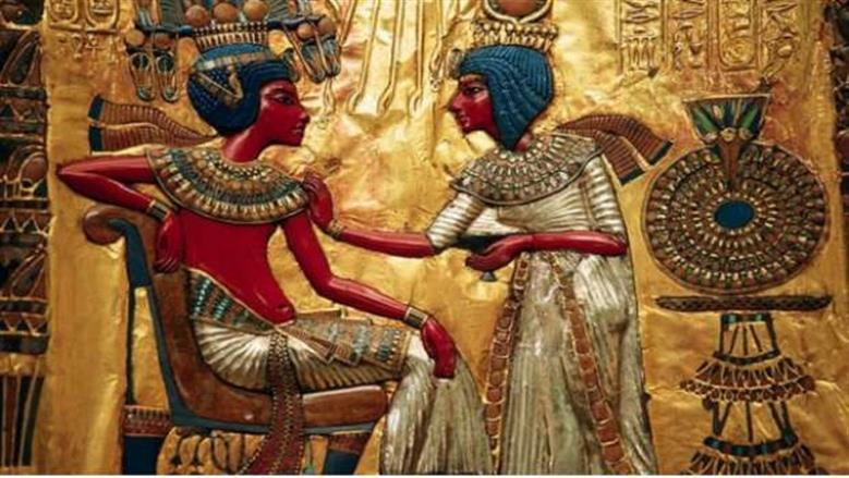 أدوات تجميل ملكية وبطة ذهبية.. أغرب القطع الأثرية في المتحف المصري الكبير