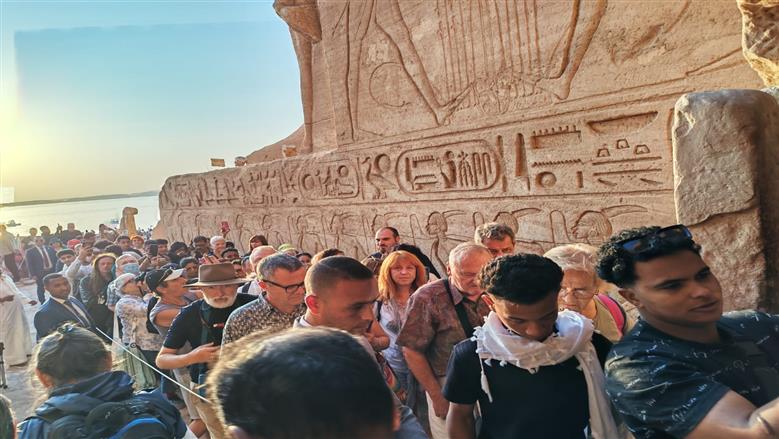 الآثار بأسوان