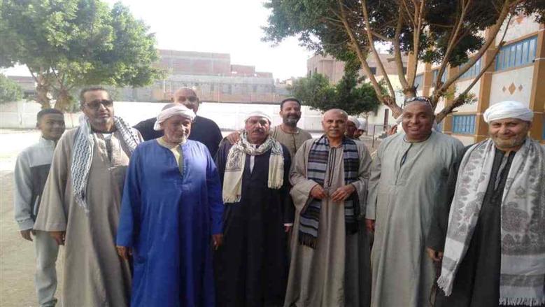 توافد المواطنين بالصعيد