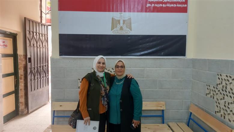 وفد من جامعة الدول العربية في اللجان الانتخابية بالإسكندرية