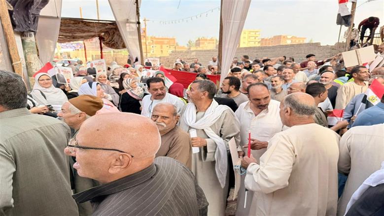 «توب العزة».. الجلابية الفلاحي والصعيدي تتصدر طوابير انتخابات مجلس النواب (صور)