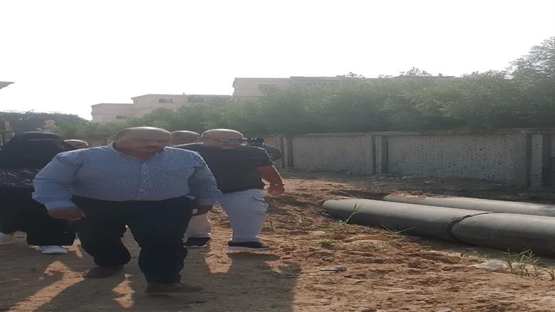 رئيس مياه الشرب والصرف الصحي بالقناة 
