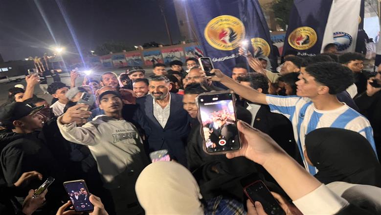 الفنان ياسر جلال عقب ادلائه بصوته فى انتخابات النواب