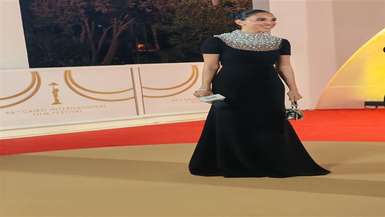 اللون الأسود