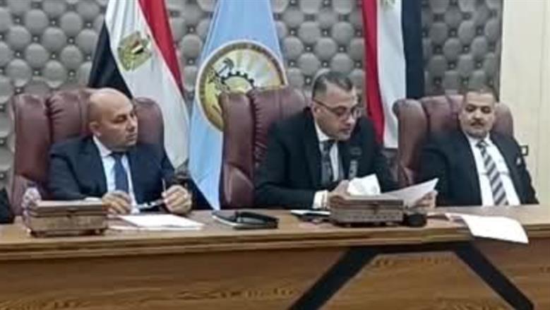 اللجنة العامة للإنتخابات في محافظة مطروح الدائرة الأولى خلال إعلانها ارقام حصر التى حصل عليه المرشحبن