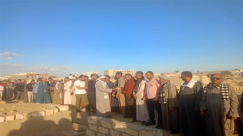 تشييع جنازة مؤذن مسجد السيدة زينب