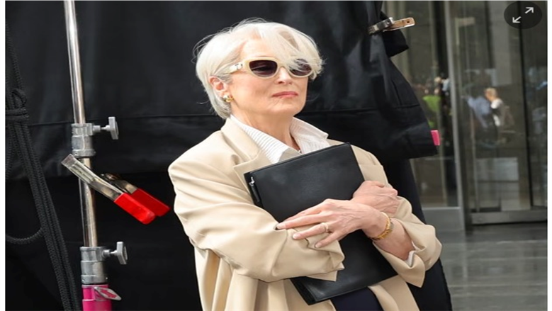 حذاء «ميريل ستريب» جدلاً واسعًا في إعلان فيلم The Devil Wears Prada 2.. ما السبب؟